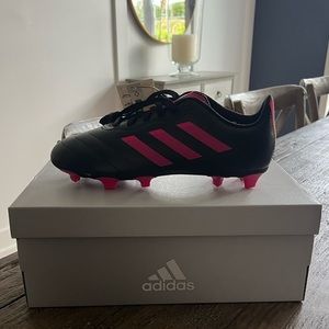 NWT Youth Size 4 Adidas Cleats